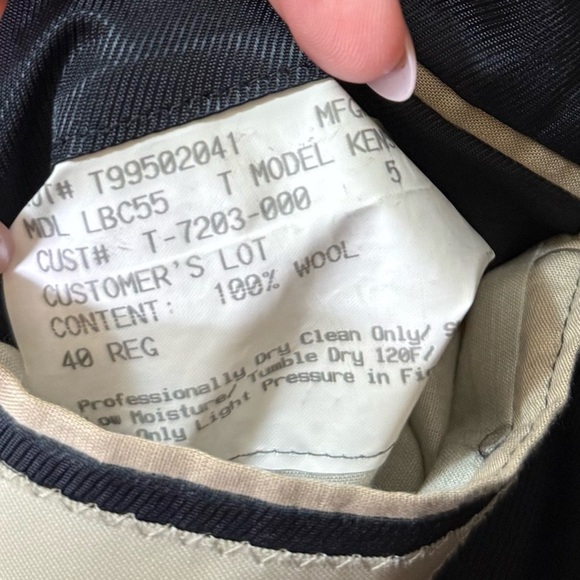 Burberry London Navy Kensington Blazer Sport Coat 2 Button Gold 40R Medium - Picture 9 of 9